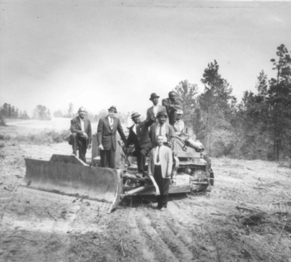 Meadowbrook founders clearing land, 1958